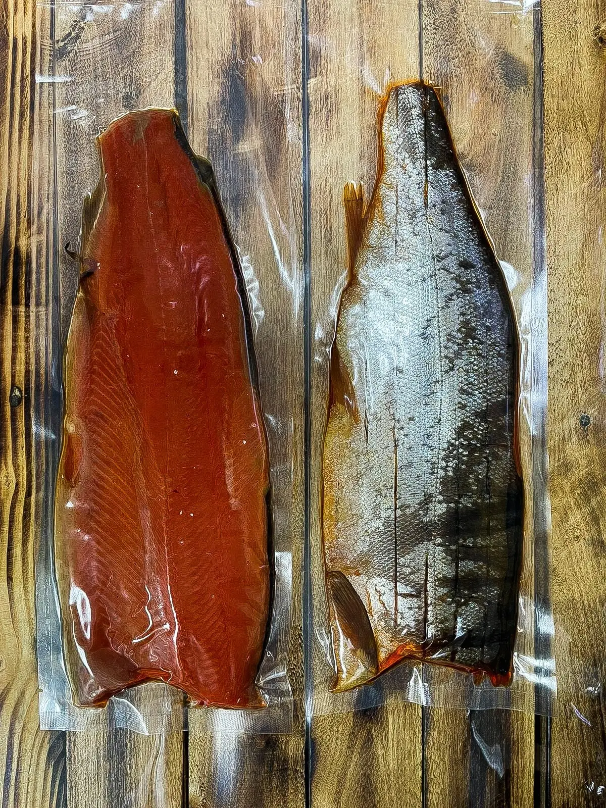 Пласты нерки холодного копчения в вакуумной упаковке